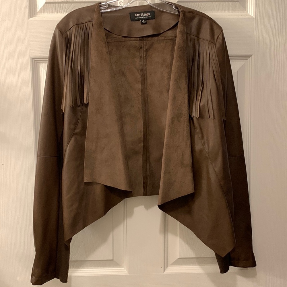 COFFEESHOP FAUX LEATHER JACKET BROWN/wFRINGE SZ M CROPPED 100%POLY-ZIP WRIST - Picture 1 of 9